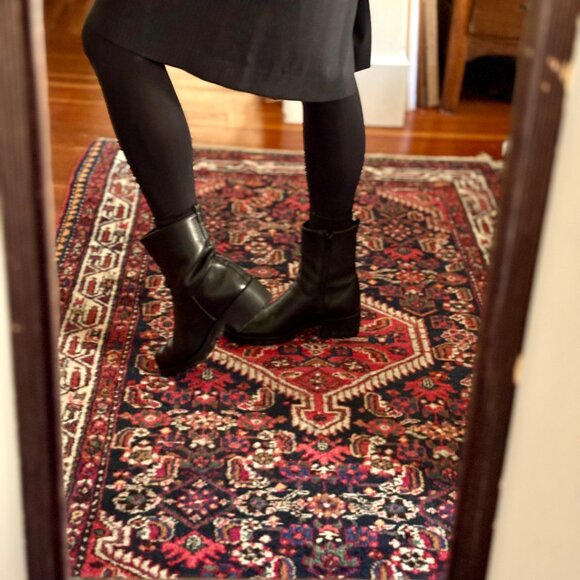 Santana Canada Womens Black Leather Side Zipper Lug Sole Boots Size 9.5 M - Picture 12 of 12